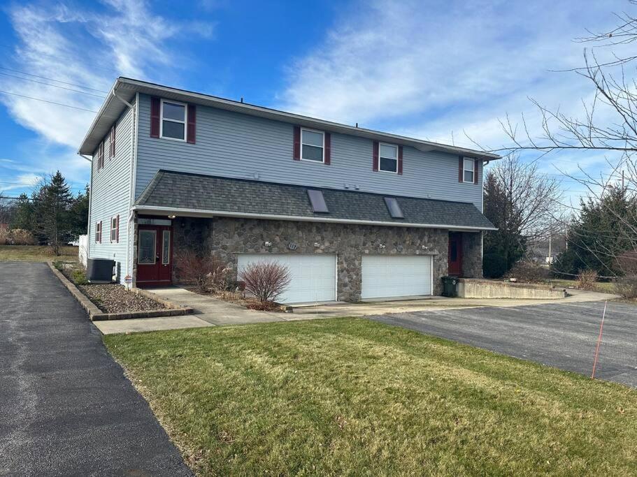 Inviting 3 Bed 2.5 Bath Townhome In Wadsworth Exterior foto